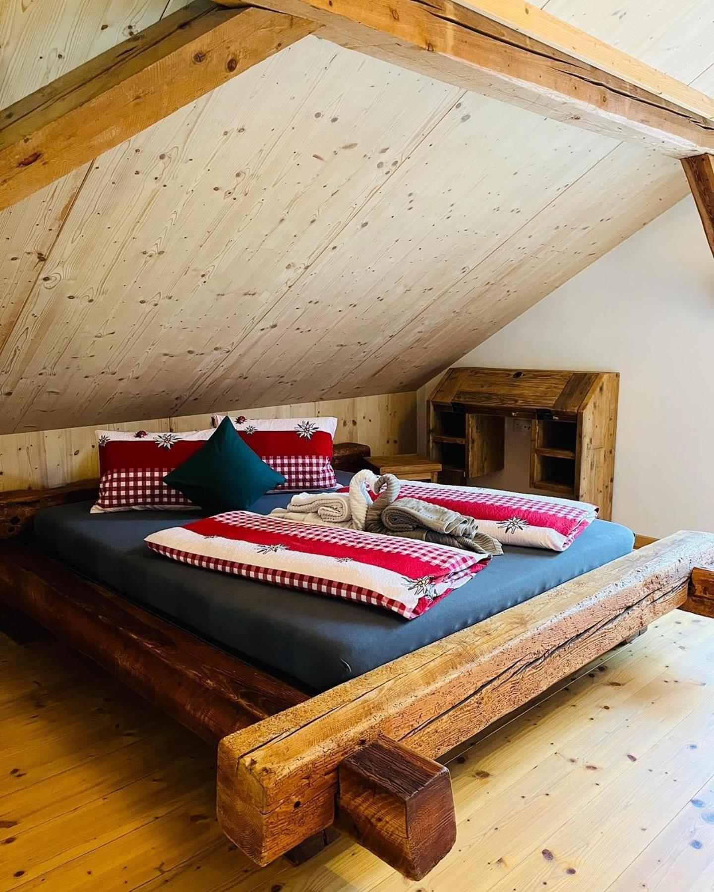 Conny'S B&B Niederweningen Екстериор снимка
