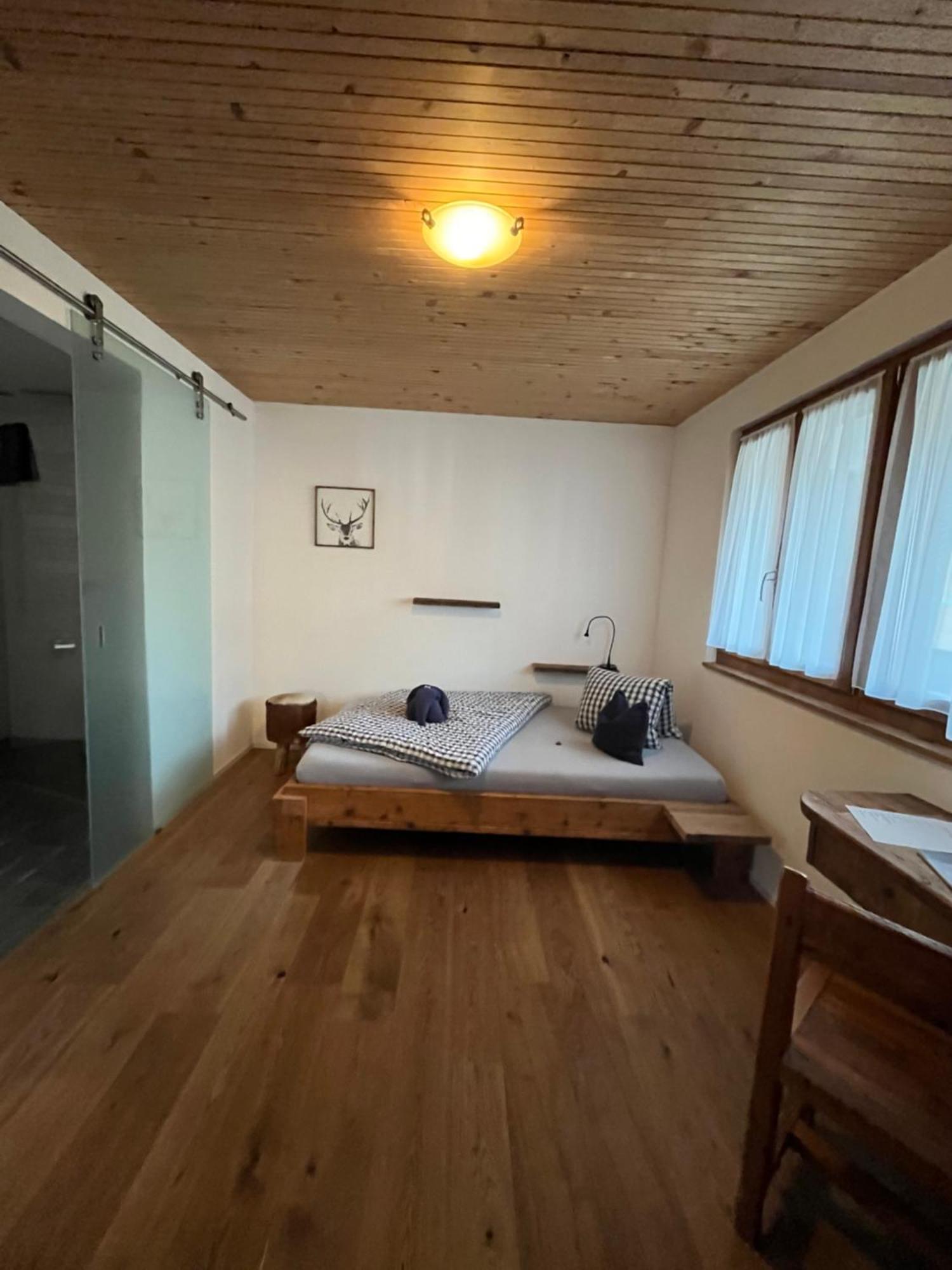 Conny'S B&B Niederweningen Екстериор снимка