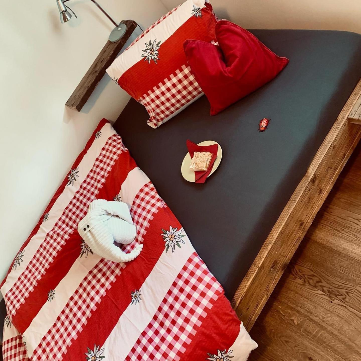 Conny'S B&B Niederweningen Екстериор снимка