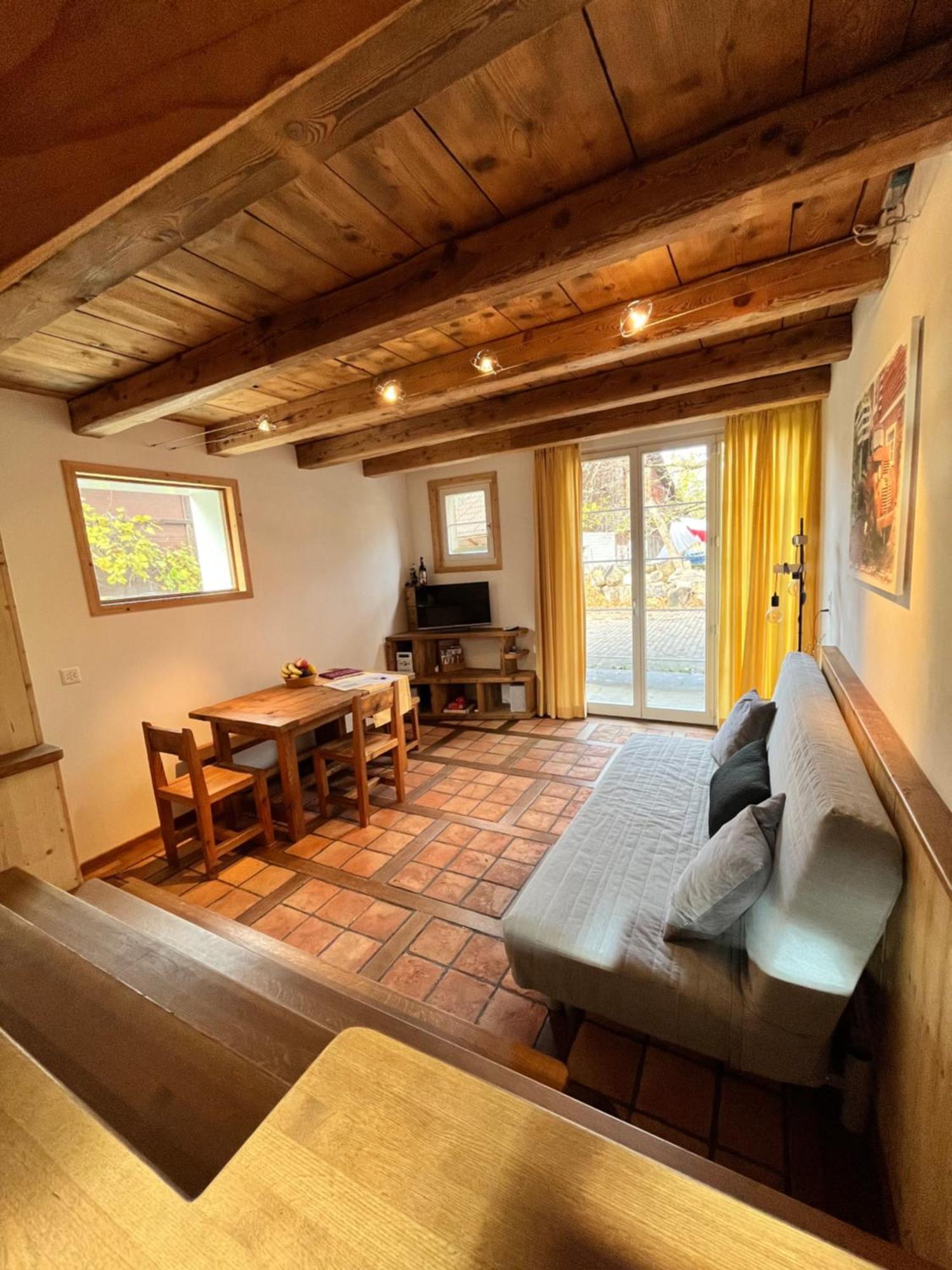 Conny'S B&B Niederweningen Екстериор снимка
