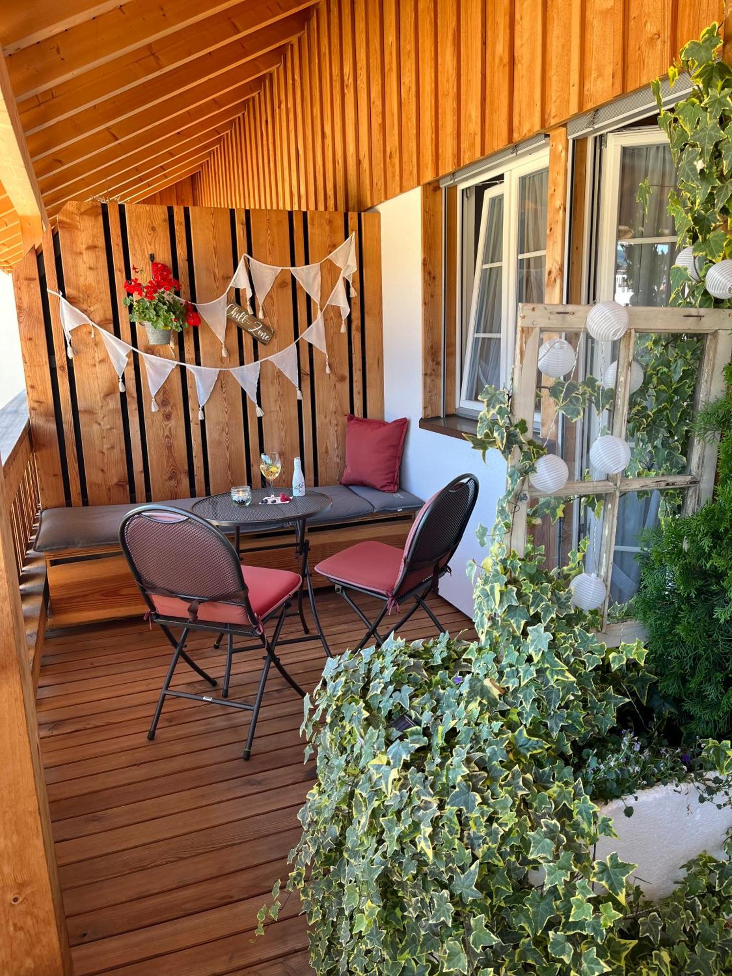 Conny'S B&B Niederweningen Екстериор снимка