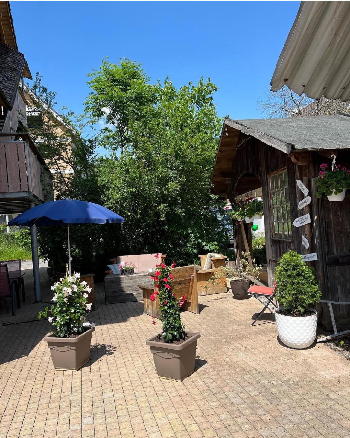Conny'S B&B Niederweningen Екстериор снимка