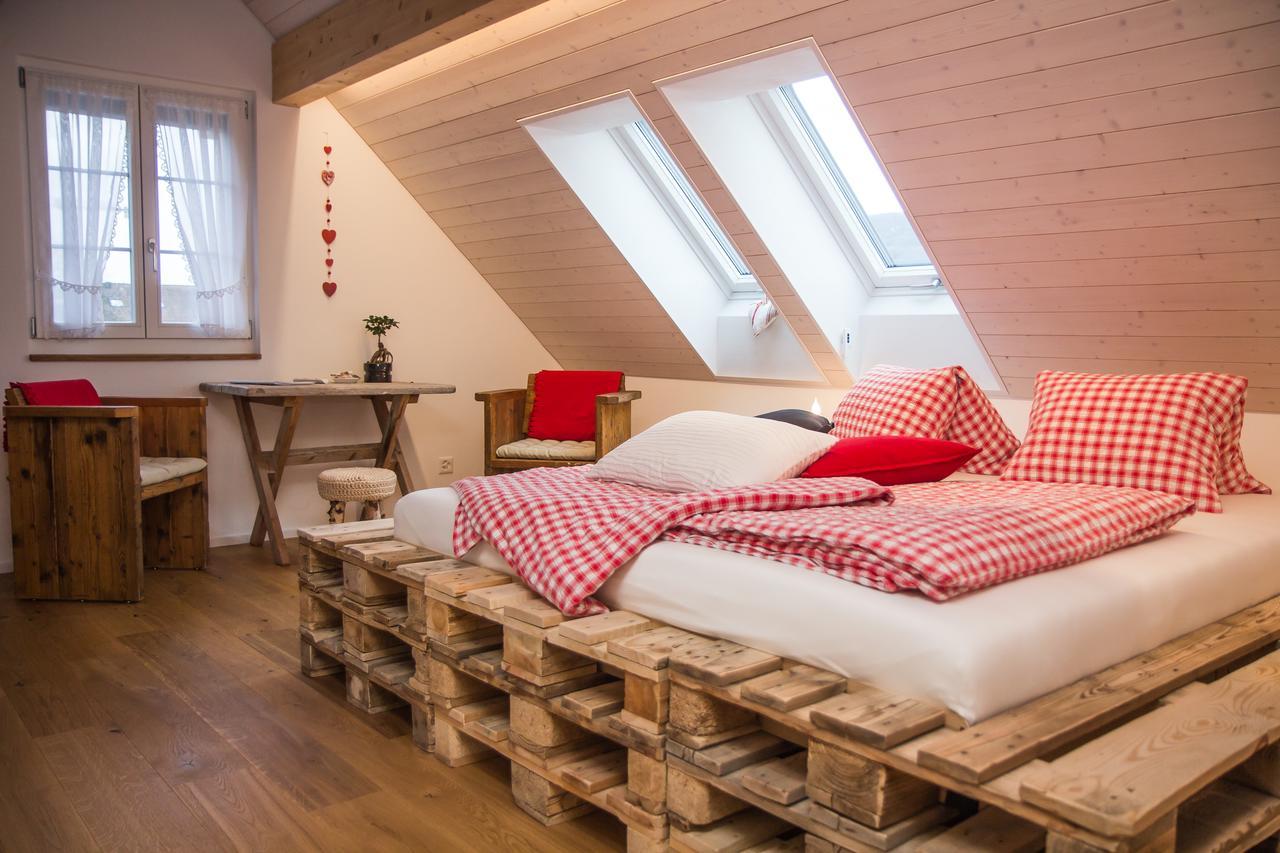 Conny'S B&B Niederweningen Екстериор снимка