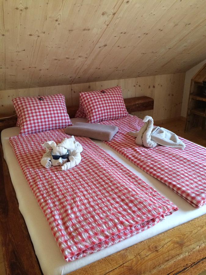 Conny'S B&B Niederweningen Екстериор снимка