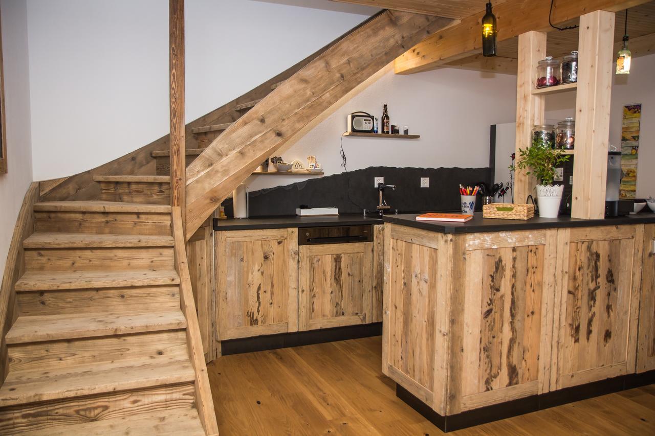 Conny'S B&B Niederweningen Екстериор снимка