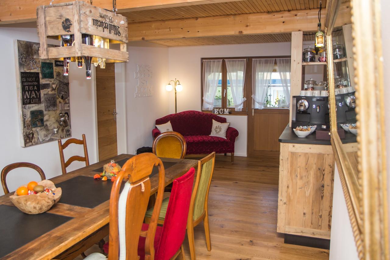 Conny'S B&B Niederweningen Екстериор снимка
