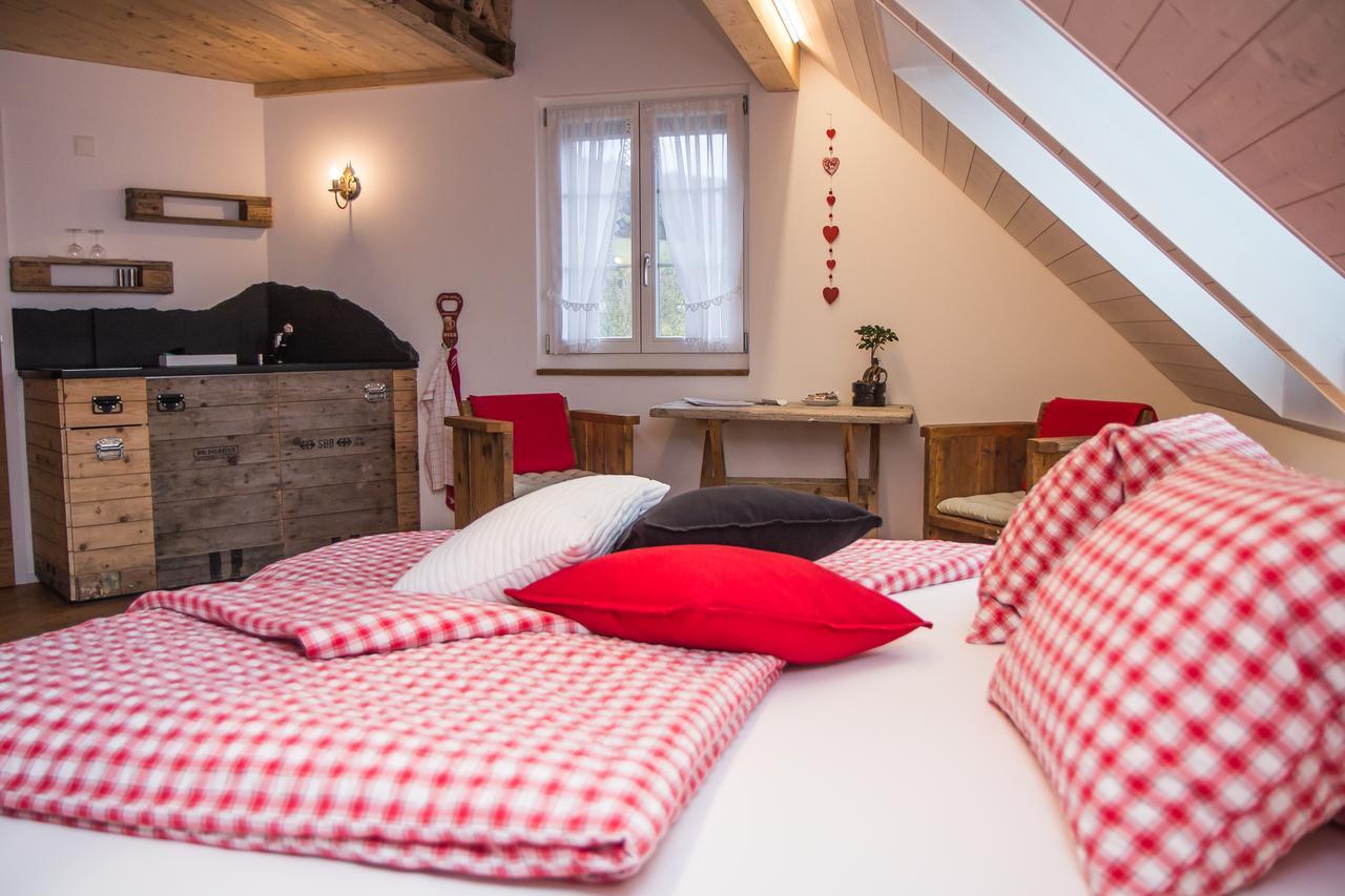 Conny'S B&B Niederweningen Екстериор снимка