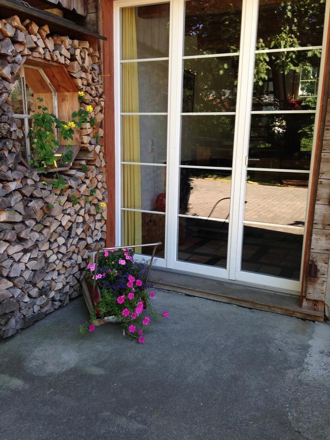 Conny'S B&B Niederweningen Екстериор снимка