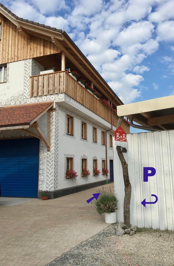 Conny'S B&B Niederweningen Екстериор снимка