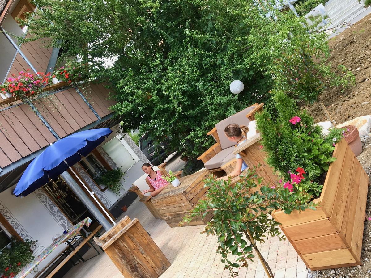 Conny'S B&B Niederweningen Екстериор снимка