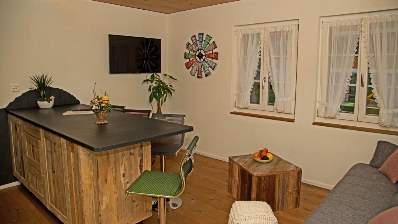 Conny'S B&B Niederweningen Екстериор снимка